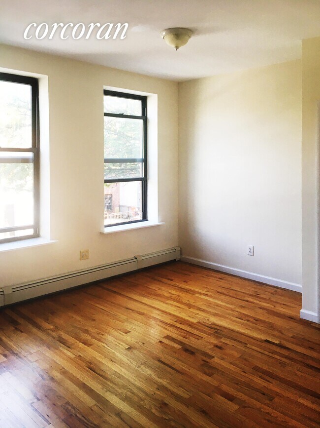 Building Photo - 356 Franklin Ave