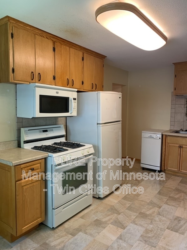 Building Photo - 5717 Xerxes Ave S