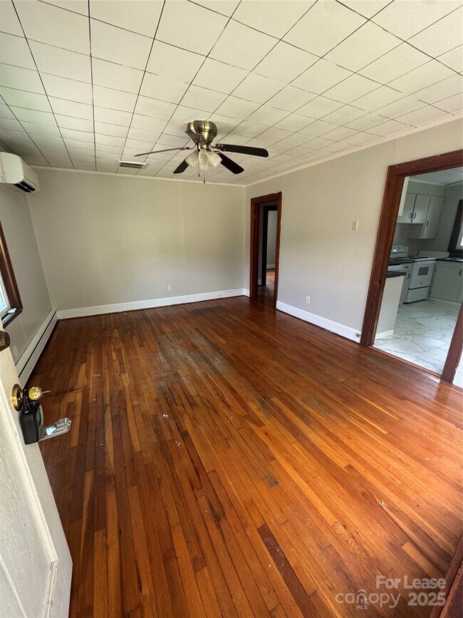 Foto del edificio - 506 Garden Creek Rd