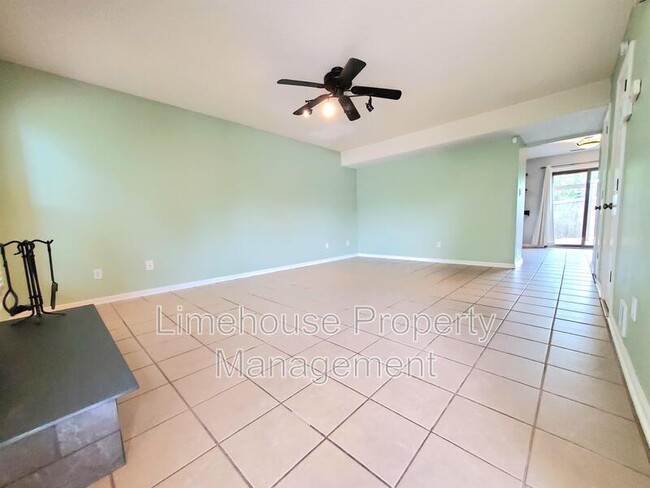 Foto del edificio - 2417 Marsh Creek Ct