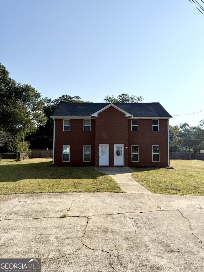 Building Photo - 240-240 Toby Springs Ln