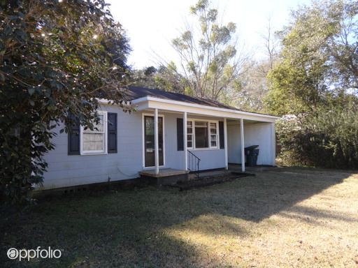 Primary Photo - 1202 Randall Ave