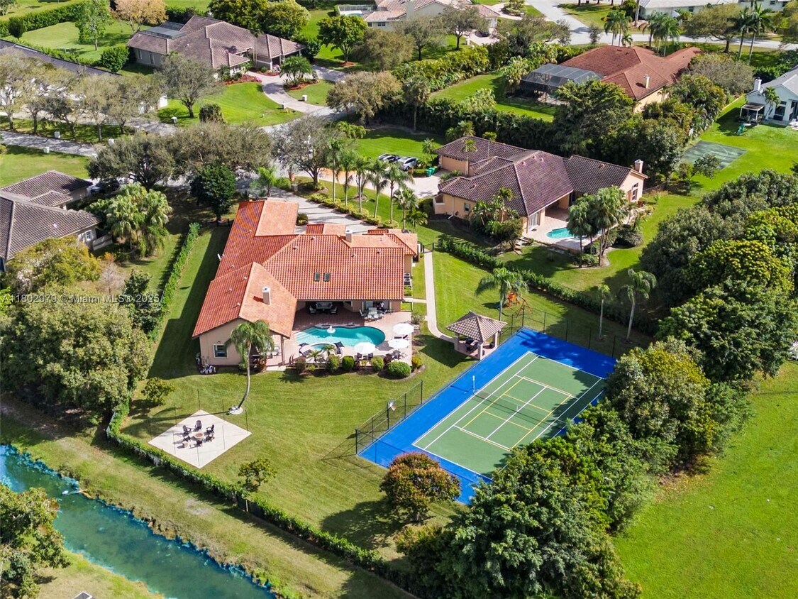 Foto principal - 11613 NW 5th St