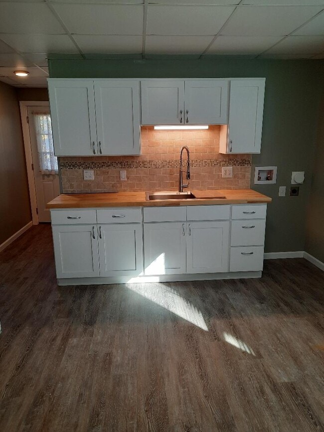 New shaker cabinets - 186 Alder St