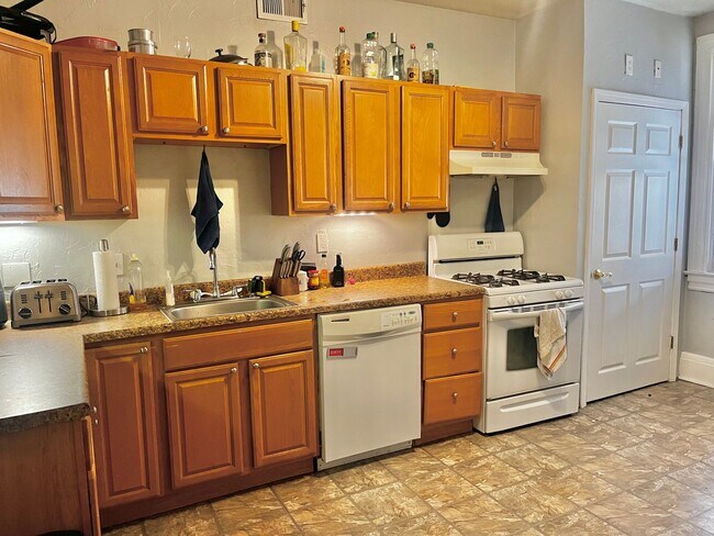 Foto del edificio - 4BED/3BATH In Southside - Laundry - Centra...
