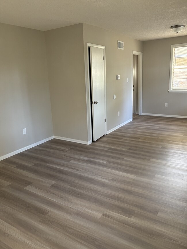 Building Photo - 2283 Cassie Ave