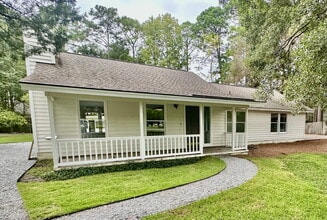 Building Photo - 16 Drayson Cir