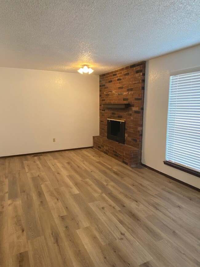 Foto del edificio - 6716 Elk Canyon Rd