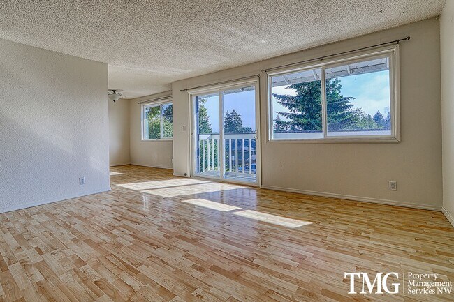 Foto del edificio - Cozy 2 bed 1 bath Pet Friendly Duplex in Camas