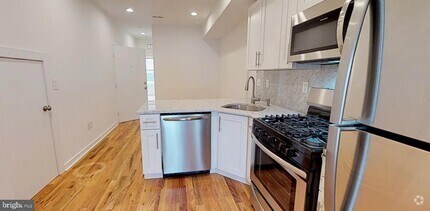Building Photo - 1642 N Marshall St