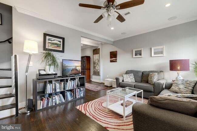 Foto del edificio - 2408 3rd St NE