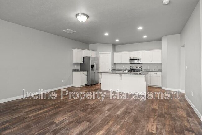 Building Photo - 5638 Island Ridge Dr