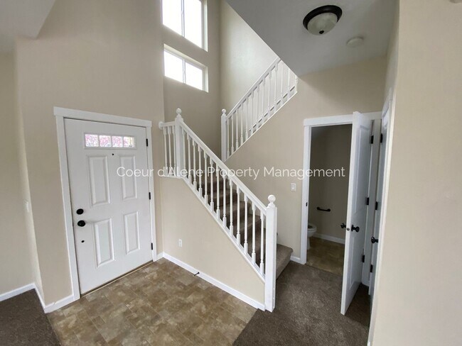 Foto del edificio - 3 bed, 2.5 bath house in The Landings