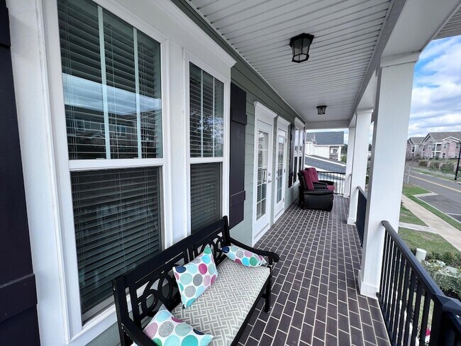 Foto del edificio - 2764 Crestline Rd