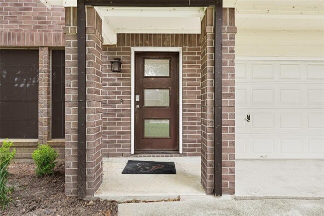 Building Photo - 2935 Sailors Moon Dr