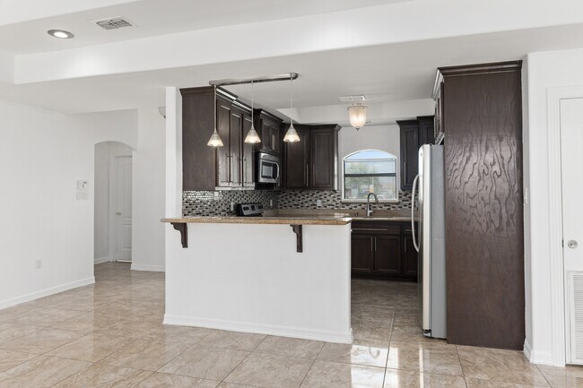 Building Photo - 6958 Blue Spruce St