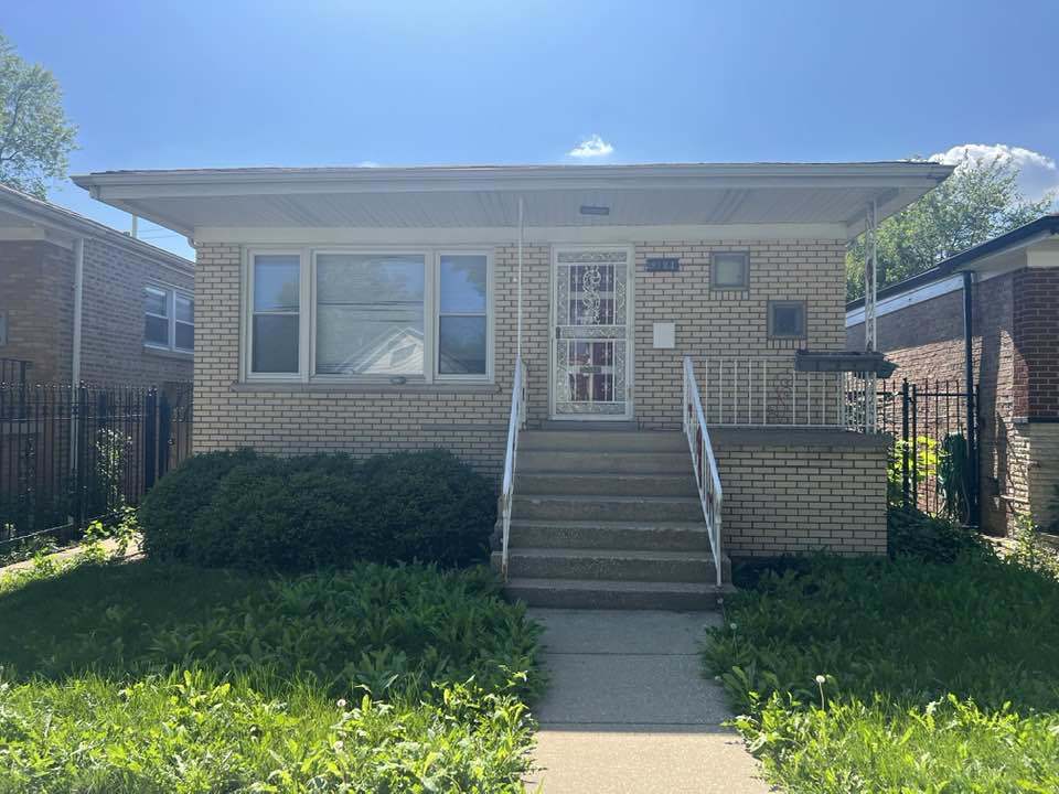 Primary Photo - 9124 S Dobson Ave
