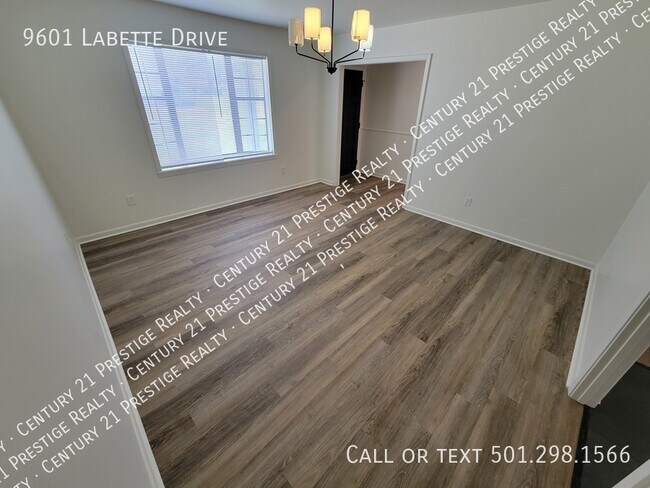 Foto del edificio - 9601 Labette Dr