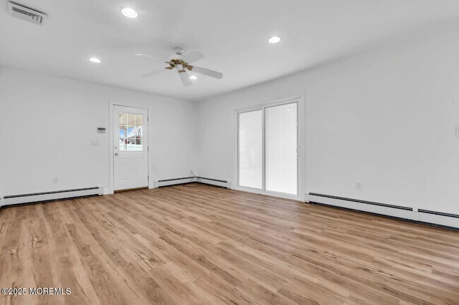Foto del edificio - 869 Knight St