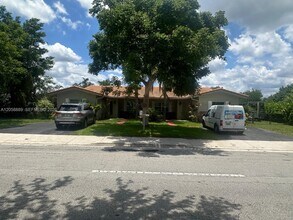 Building Photo - 4084 Coral Springs Dr