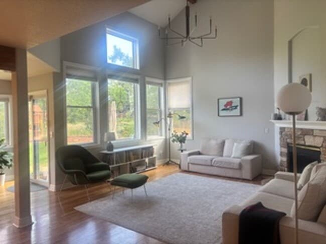Building Photo - 815 Trail Ridge Dr