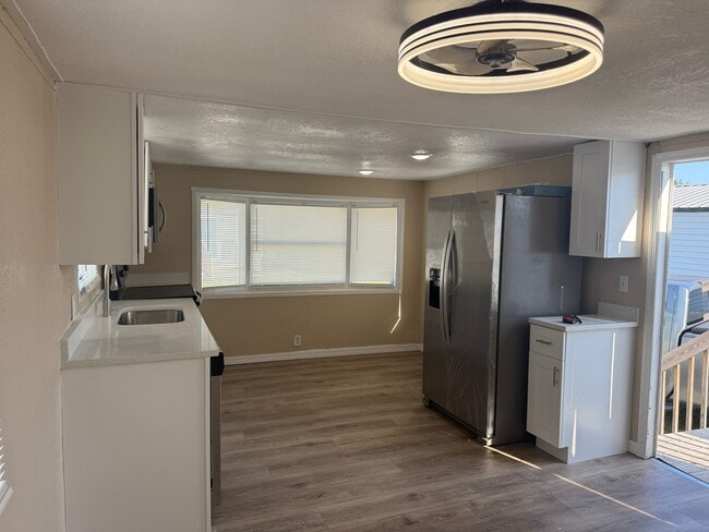 Foto del edificio - 8536 Honeywell Rd