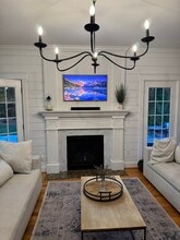 Building Photo - 4 Hinman Meadow Rd