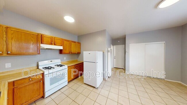 Foto del edificio - 2308 Foothill Blvd