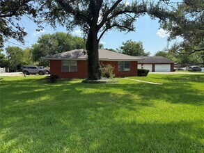 Building Photo - 2603 Goldenrod St