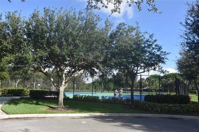 Foto del edificio - 6190 SW 195th Ave