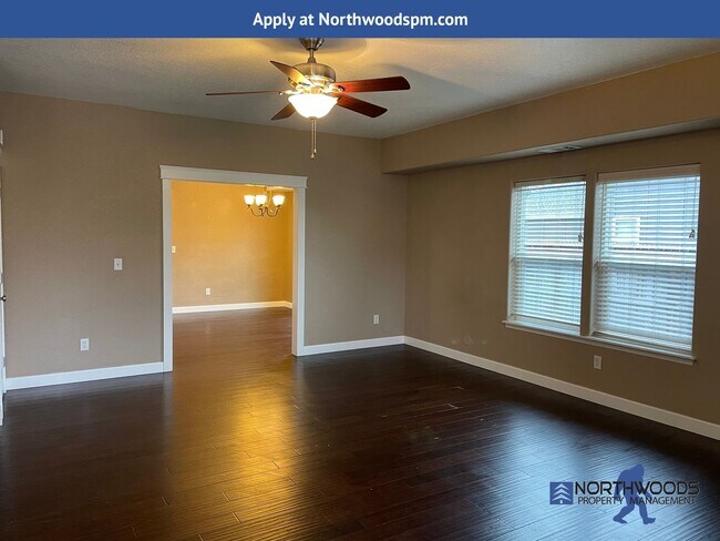 Foto del edificio - Very Nice 3 Bedroom 2.5 Bathroom  ***2021 Sq. Ft Living Space***Located in Central Point with a L...