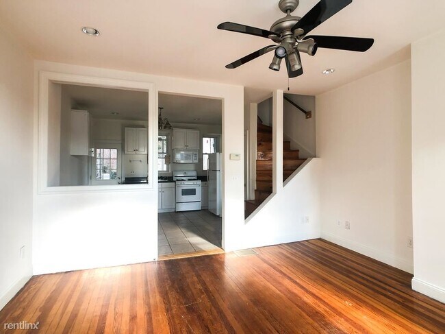 Foto del edificio - 4 br, 2 bath Townhome - 4159 Terrace St