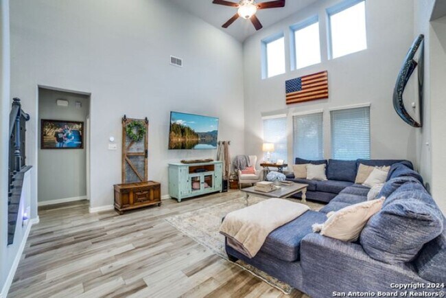 Foto del edificio - 4 Bedrooms 3.5 Bathrooms located in Napa O...