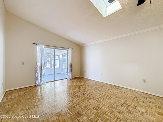 Building Photo - 3033 Dunhill Dr