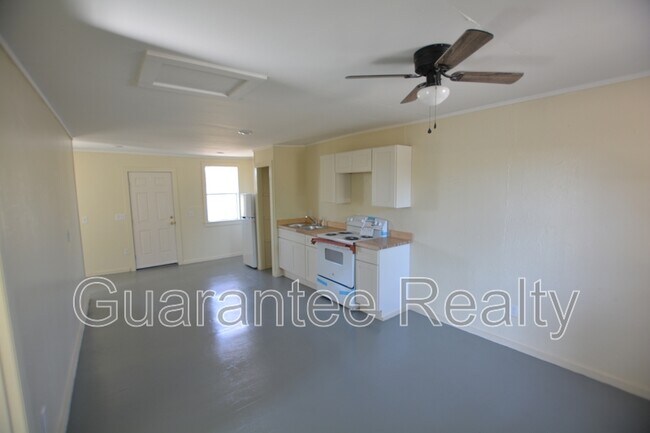 Foto del edificio - 2726 Shamrock Dr