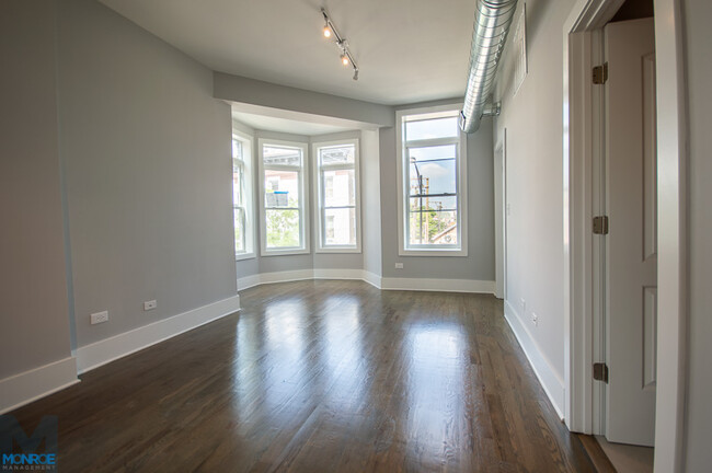 1711 South Carpenter Street Living Room Photo - 1711 S. Carpenter St.