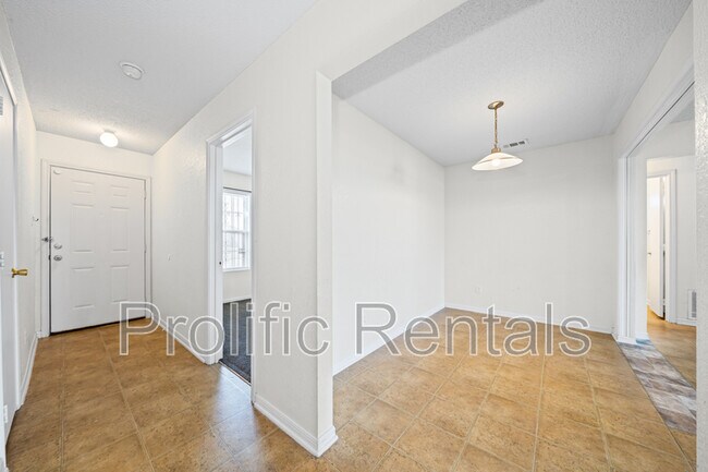 Building Photo - 3211 Tom Lockett Dr