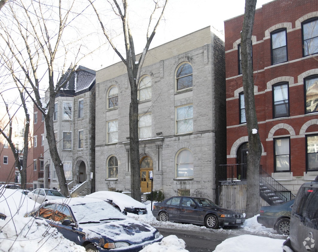 Primary Photo - 707-709 W Briar Pl