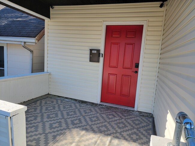 Building Photo - 1003 Hendrix Ave