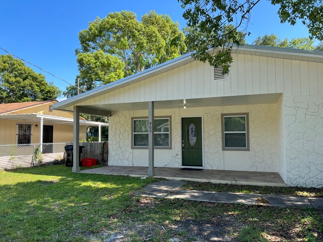 Building Photo - 905 NW 7th Ave