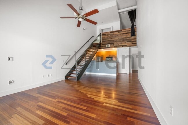 Foto del edificio - 1501 Doyle Carlton Dr