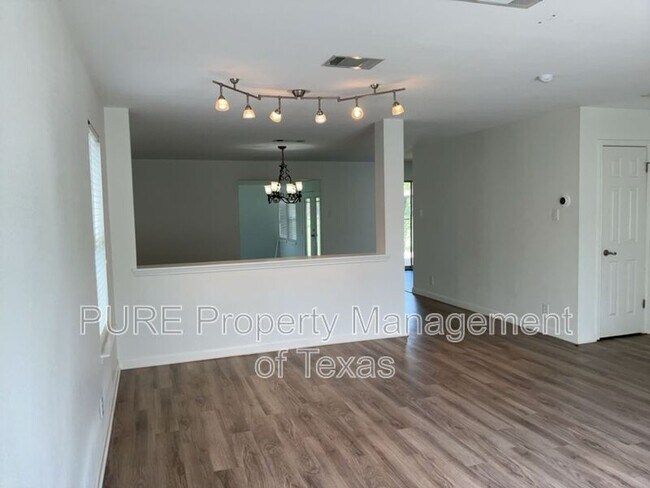 Building Photo - 9120 Frock Ct