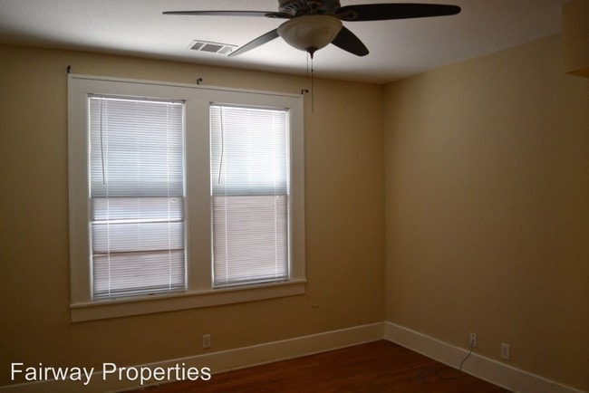 Building Photo - 1107 W 22nd 1/2 St