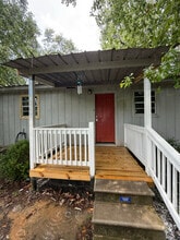 Building Photo - 914 Leblanc St