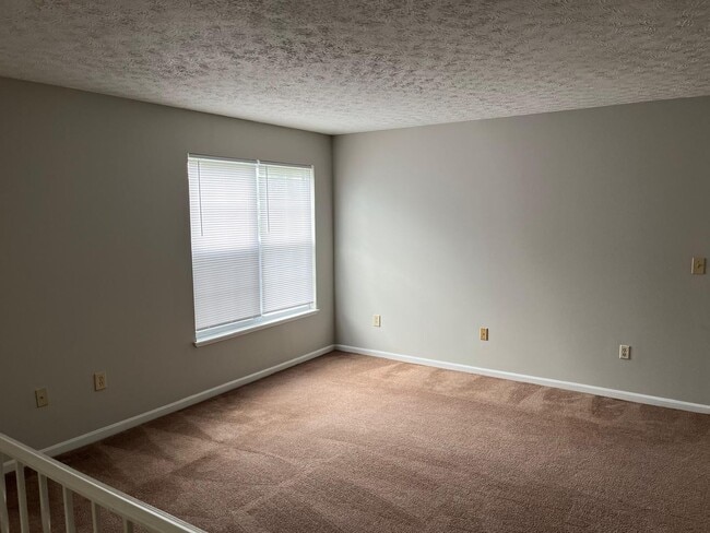 Building Photo - 5544 Cedar Springs