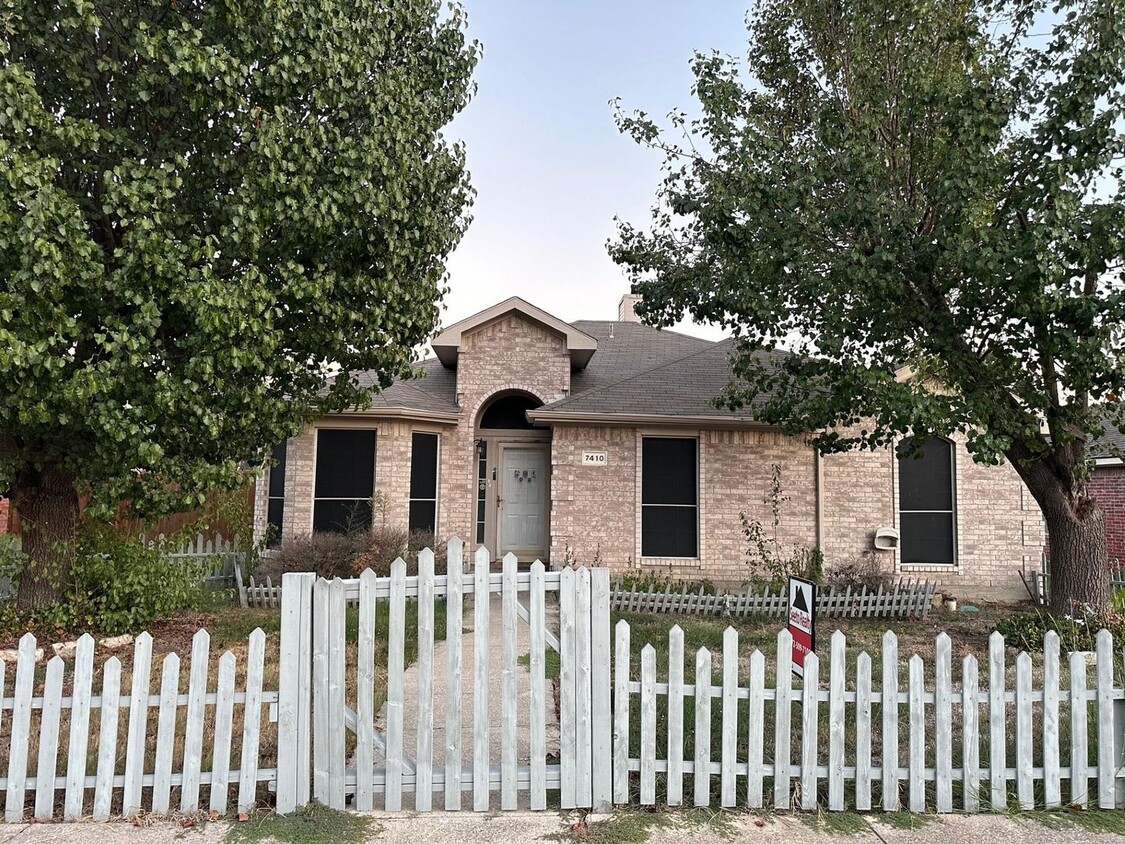 Primary Photo - Move In Ready - Rowlett, TX