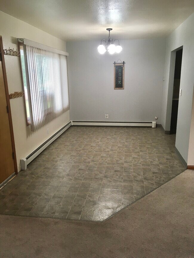 1211 19th Ave Unit Apt.A, Fairbanks, AK 99701 Apartments in Fairbanks