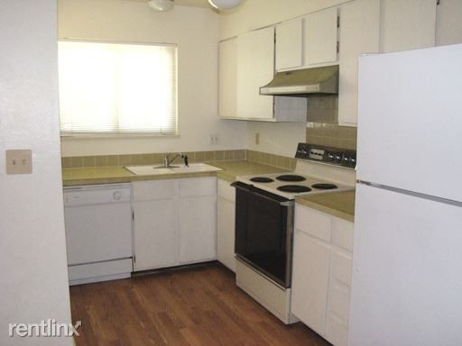 Foto del edificio - 2 br, 1.5 bath Apartment - 1625 Larch St