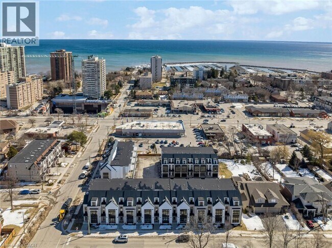 Photo du bâtiment - 138 East St