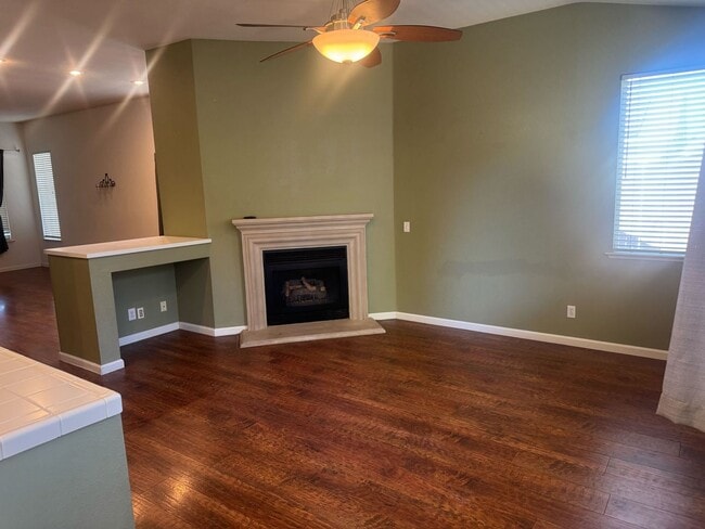 Building Photo - Charming 3-Bedroom Home for Rent in Merced...